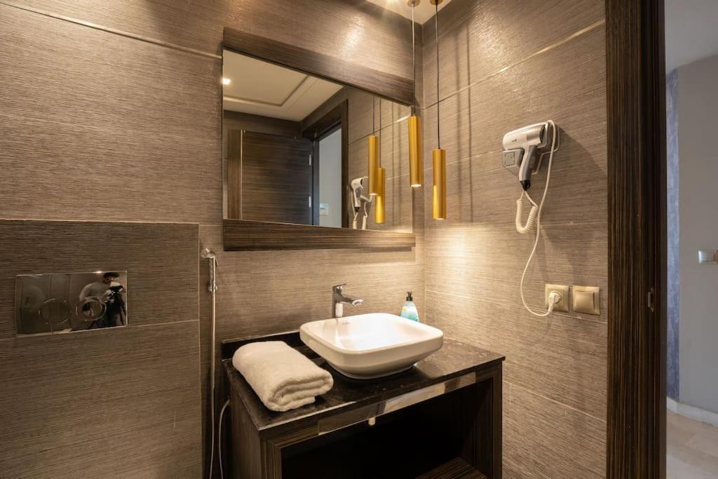 #56 Maarif Racine Urban Massira Near Twin Center Apartman Casablanca Kültér fotó