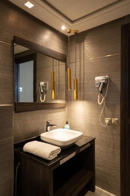 #56 Maarif Racine Urban Massira Near Twin Center Apartman Casablanca Kültér fotó