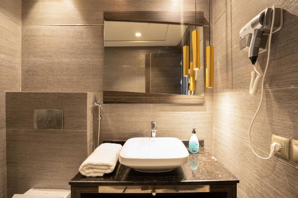 #56 Maarif Racine Urban Massira Near Twin Center Apartman Casablanca Kültér fotó
